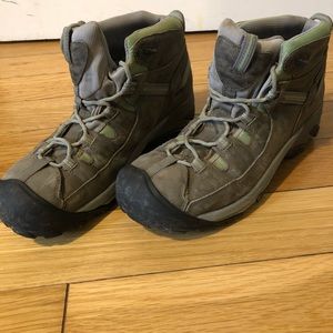 Keen hiking boots